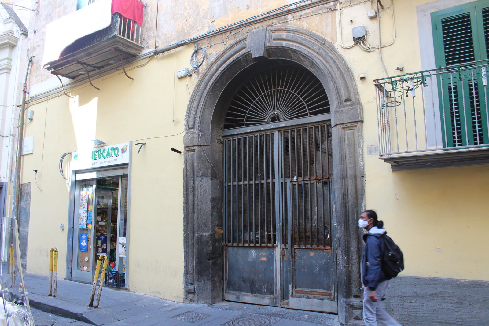 [Palazzo in Via Materdei, 55] (palazzo, privato) - Napoli (NA)
